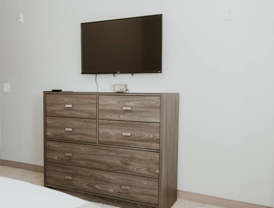 *** New Charming And Luxury Apartment In Downtown Columbus*** * Columbus